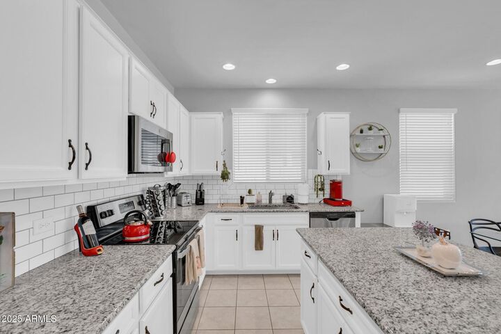 Property Photo:  6556 E Via Arroyo Azul --  AZ 85756 