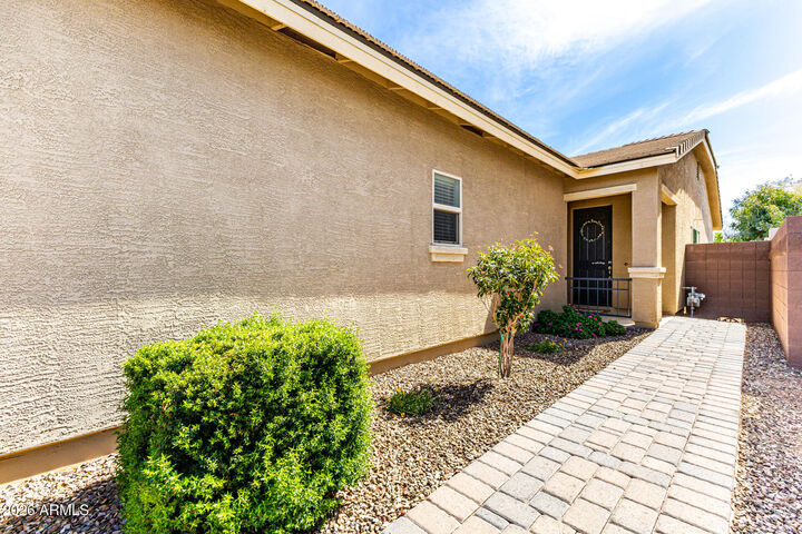 Property Photo: 797 W Banyan Avenue AZ 85140
