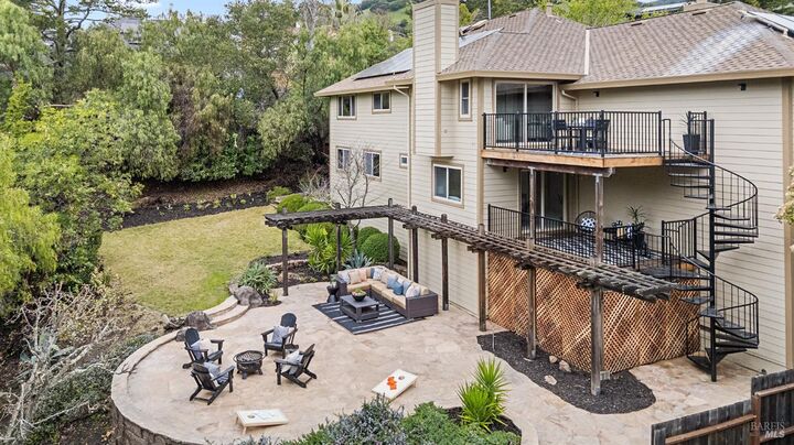 Property Photo:  51 San Domingo Way  CA 94945 