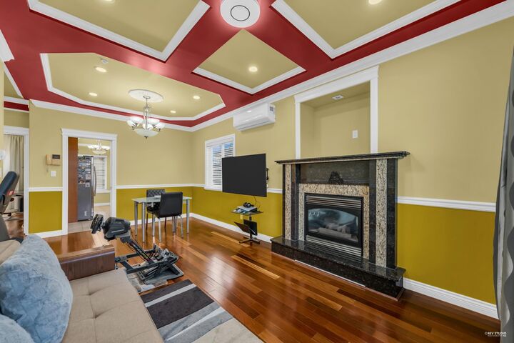 Property Photo: 2160 E 54th Avenue BC V5P 1Y7