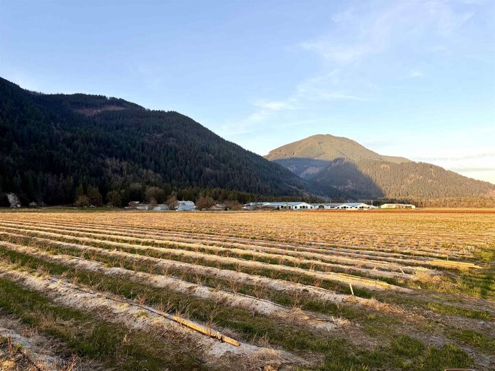 Property Photo: 9445 Catherwood Road BC V0M 1H0