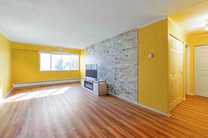 Property Photo: 11806 88 Avenue 325 BC V4C 3C5