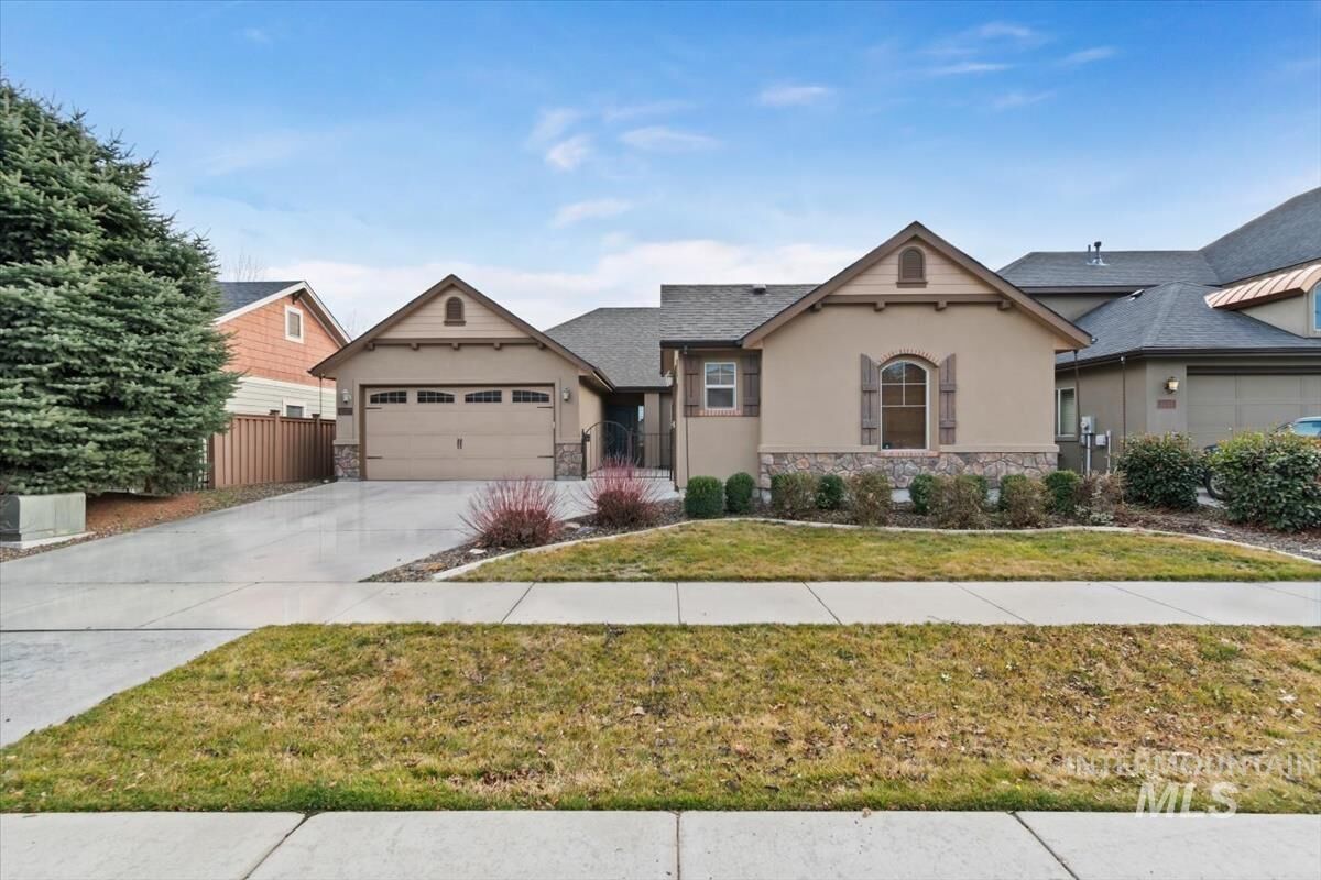 Property Photo:  10127 W Whitecrest St  ID 83669 