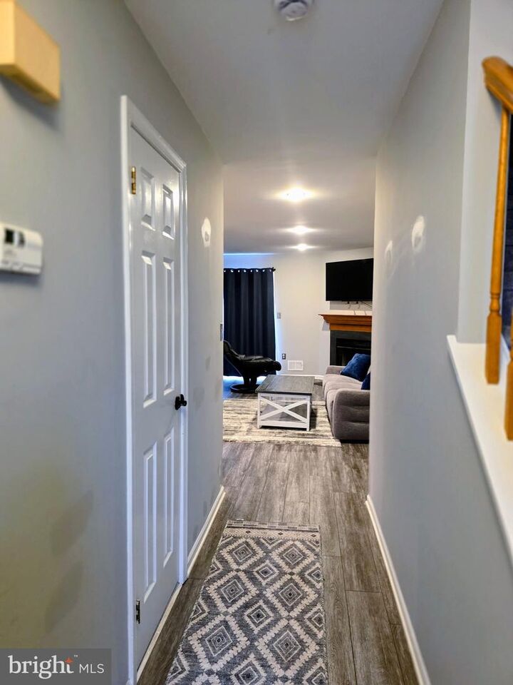 Property Photo:  5 Pioneer Court  NJ 08628 