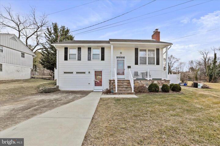 Property Photo:  601 Hollingsworth Drive  VA 22601 