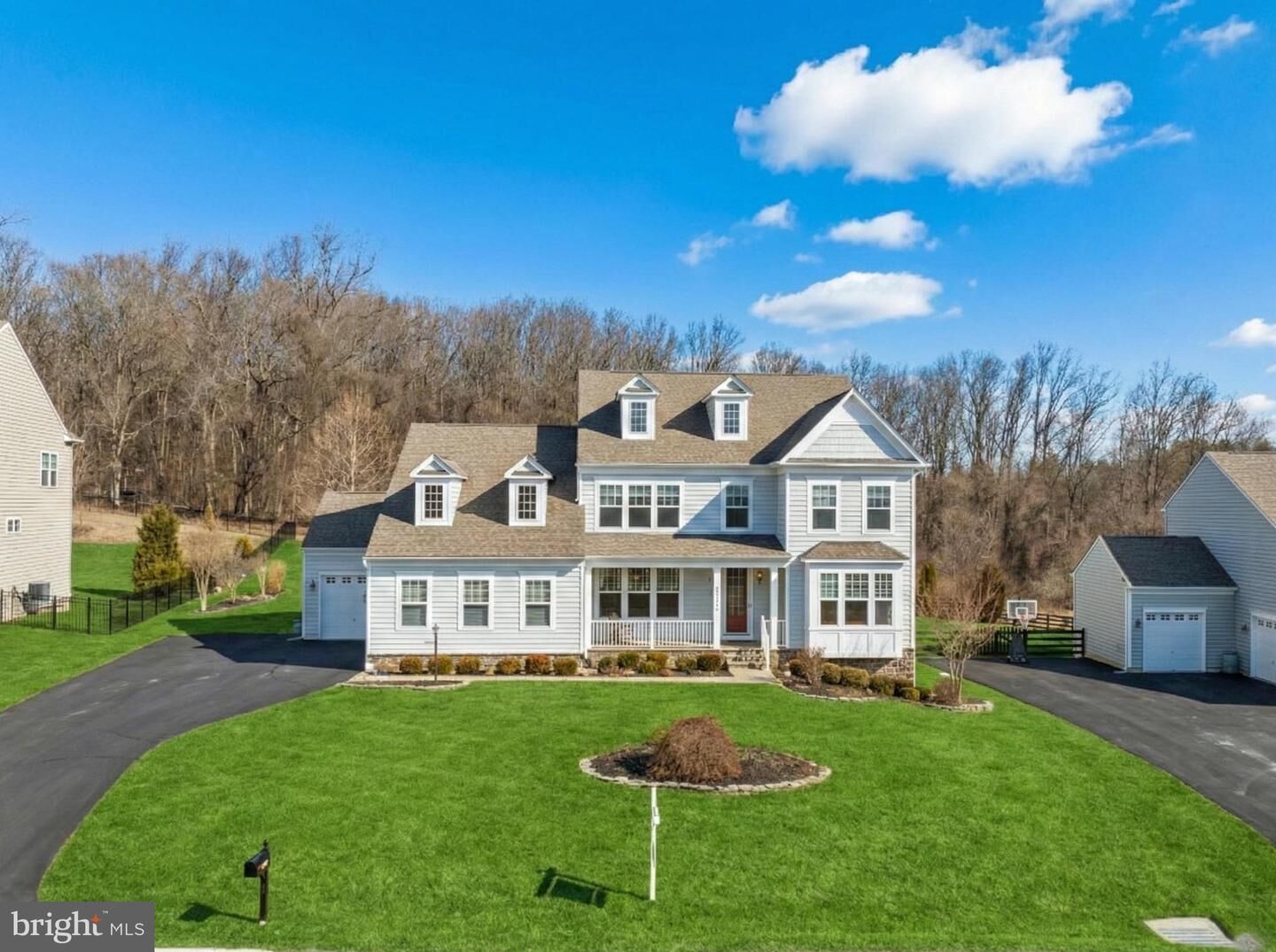 Property Photo:  41712 Wakehurst Place  VA 20176 
