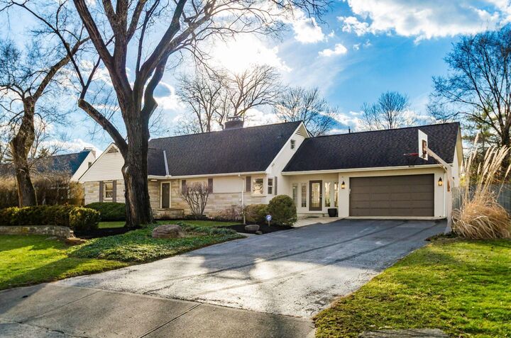 Property Photo: 41 S Broadleigh Road OH 43209