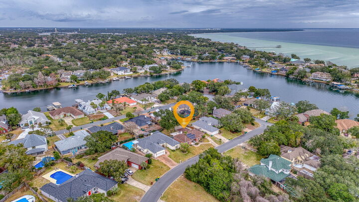 Property Photo: 2845 Jack Nicklaus Way FL 32579