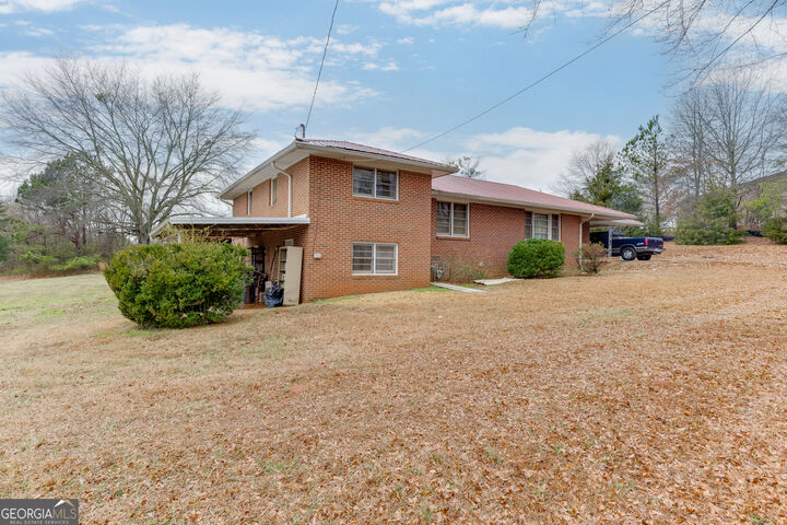 Property Photo:  406 Thunder Road  GA 30518 