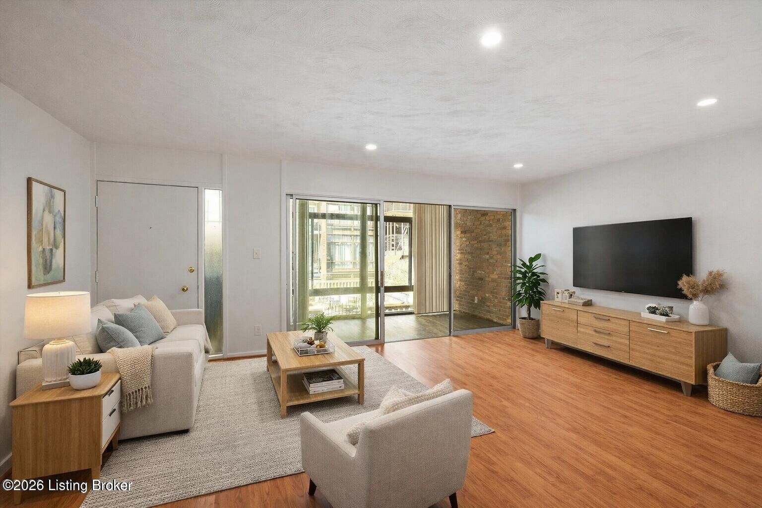 Property Photo:  1040 Cherokee Rd E4  KY 40204 