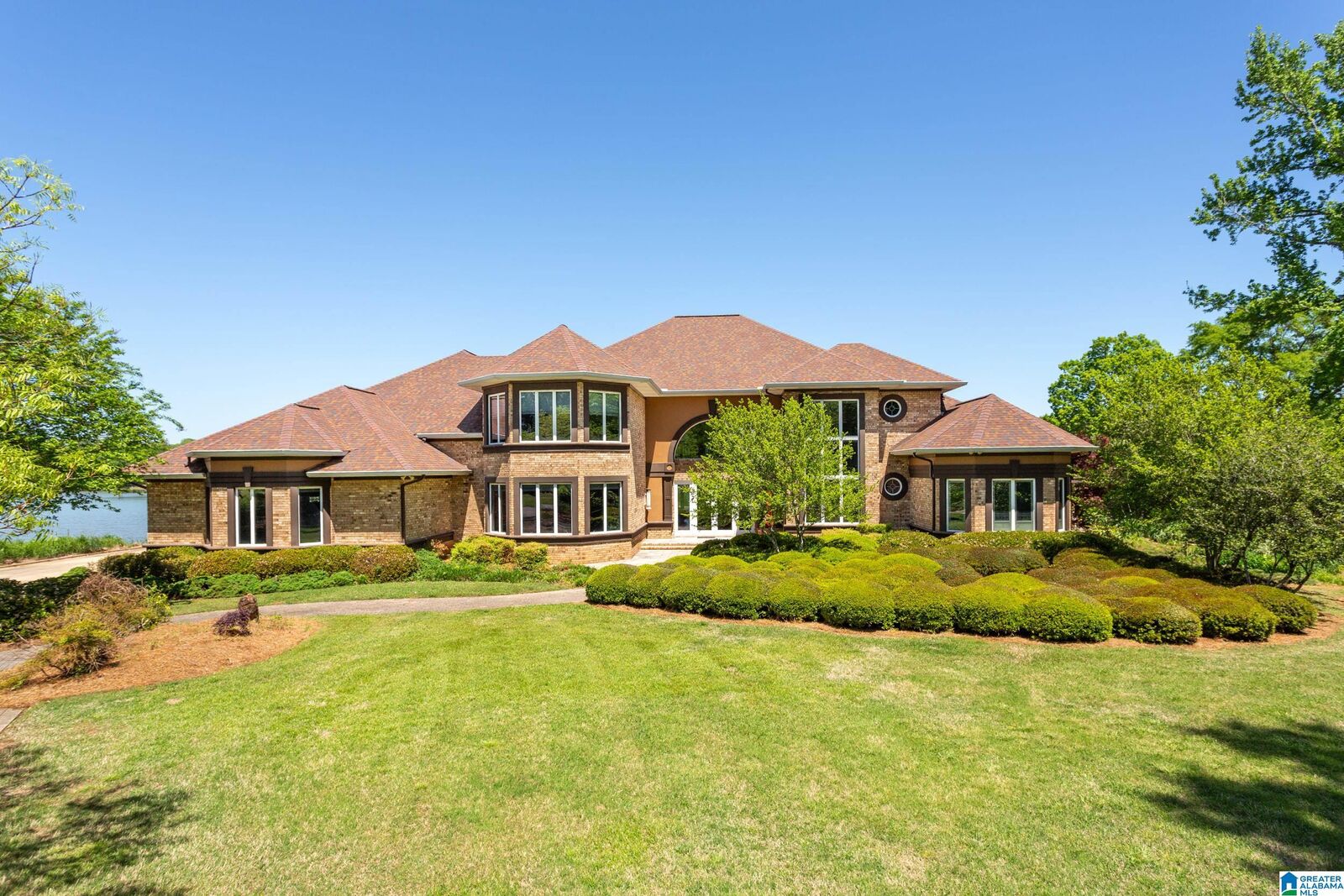 Property Photo: 267 Shelton Shores Drive AL 35160