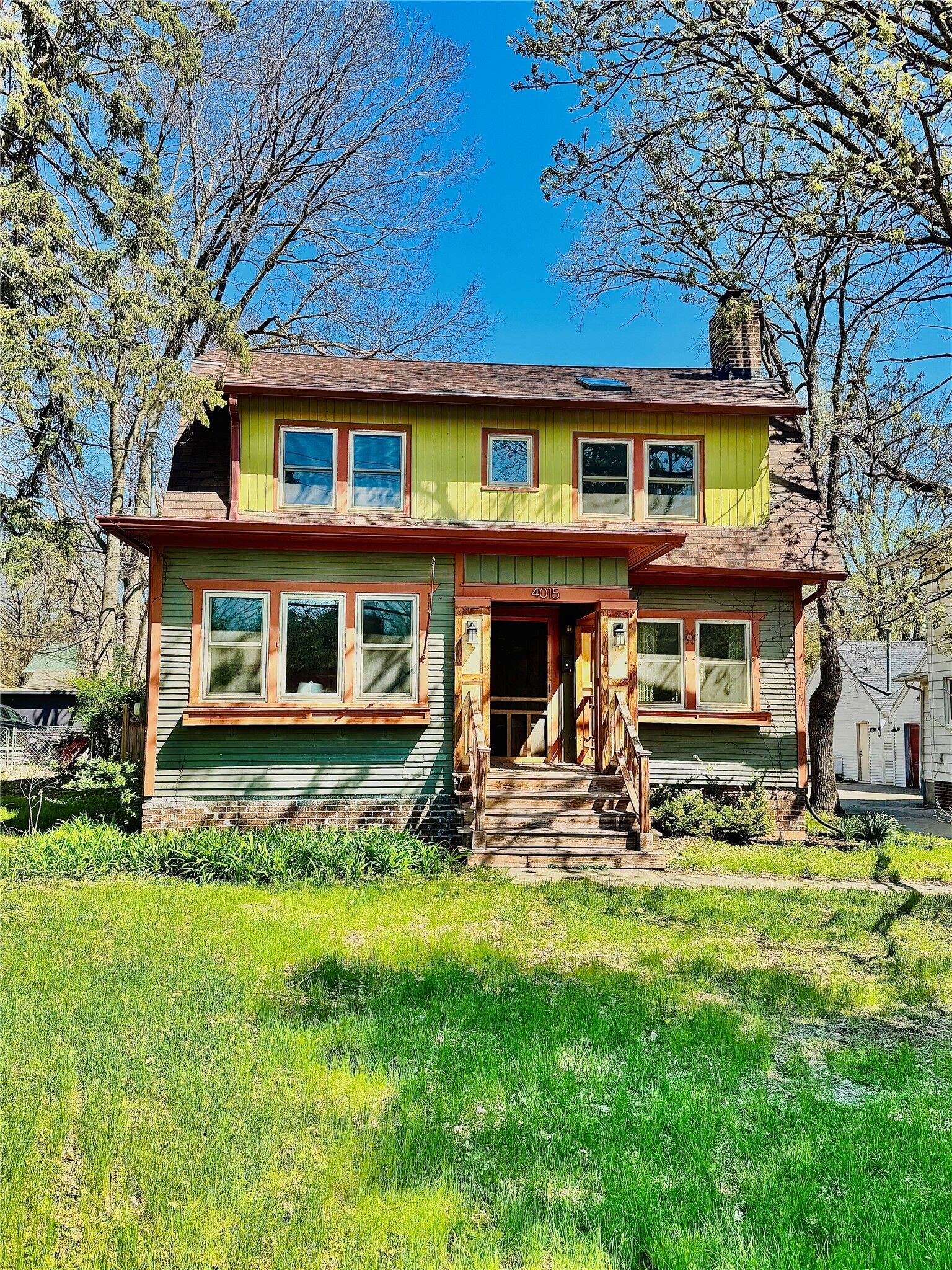 Property Photo:  4015 University Avenue  IA 50311 