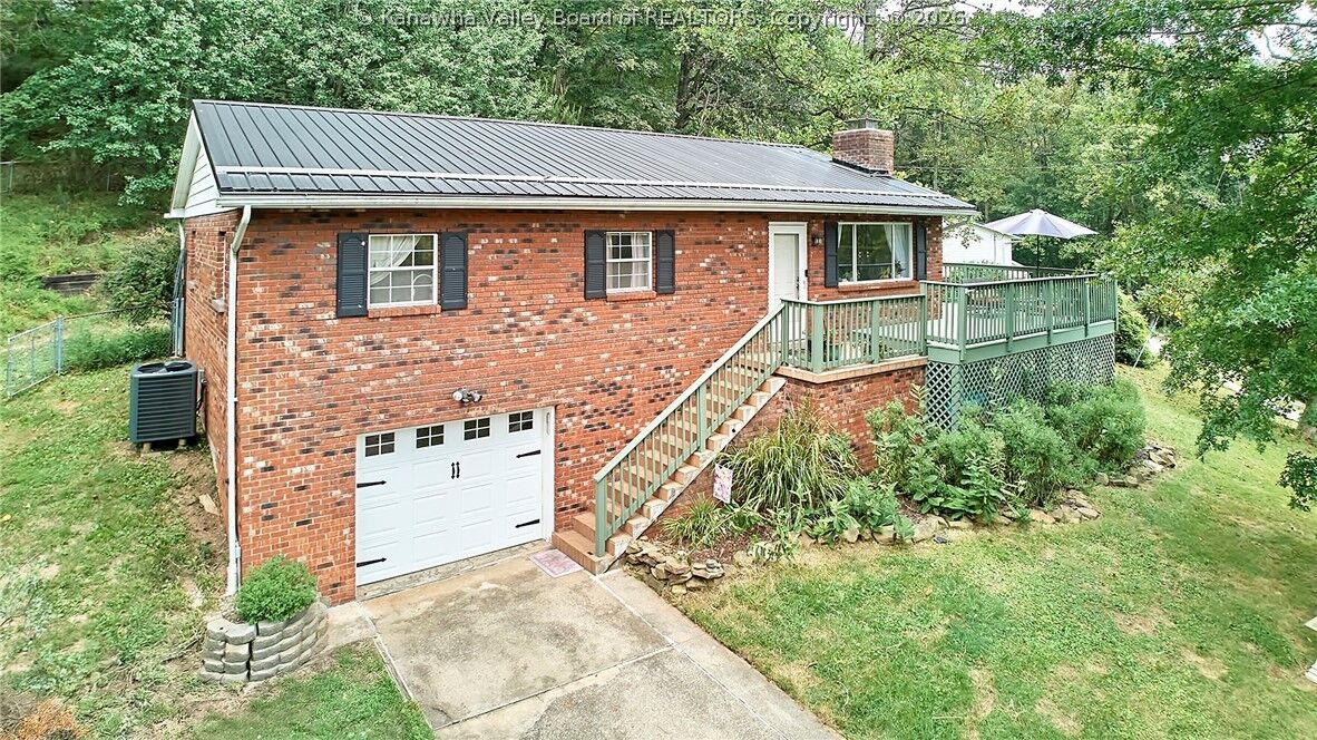 Property Photo:  115 Mountaineer Lane  WV 25312 