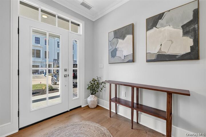 Property Photo:  1824 Soundview Court  NY 10598 