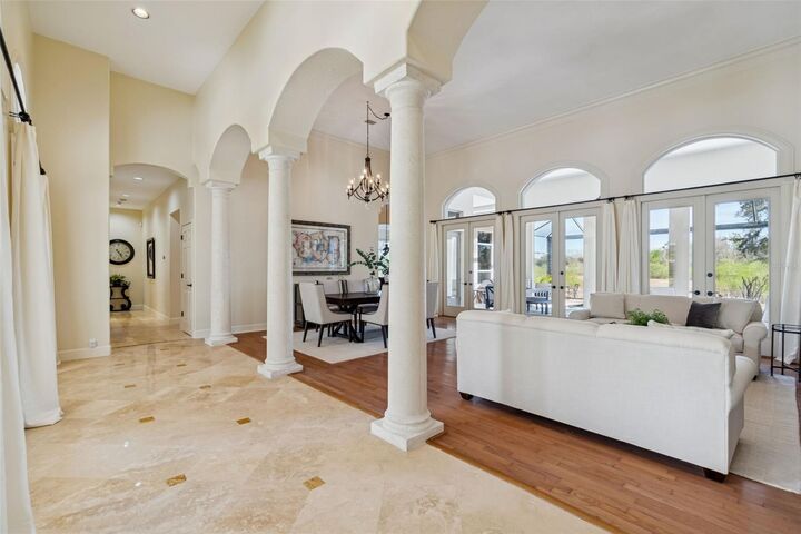 Property Photo:  5212 Golf Links Boulevard  FL 33541 