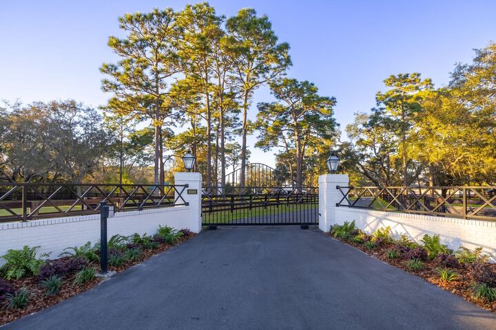 Property Photo:  10101 Tarpon Springs Road  FL 33556 