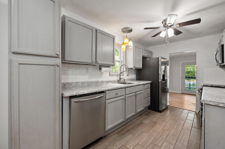 Property Photo: 85 Doremus Avenue MI 48328