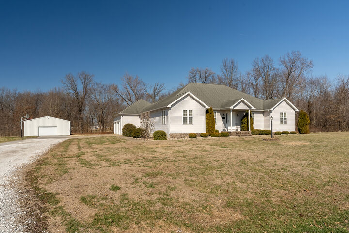 Property Photo:  898 Kirsch Street  IL 62901 