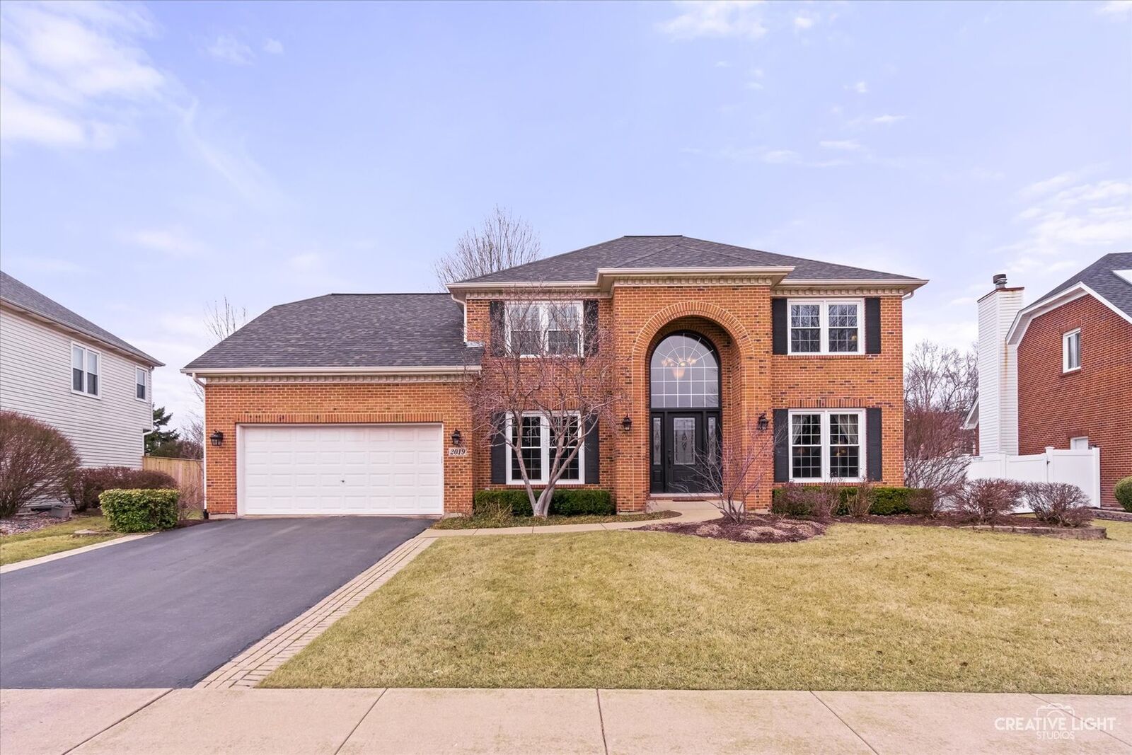 Property Photo:  2019 Gleneagle Drive  IL 60586 