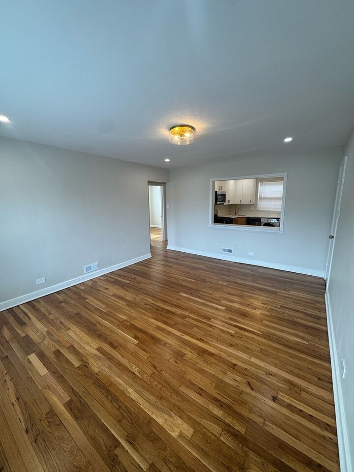 Property Photo: 132 Ridge Avenue 2 IL 60202