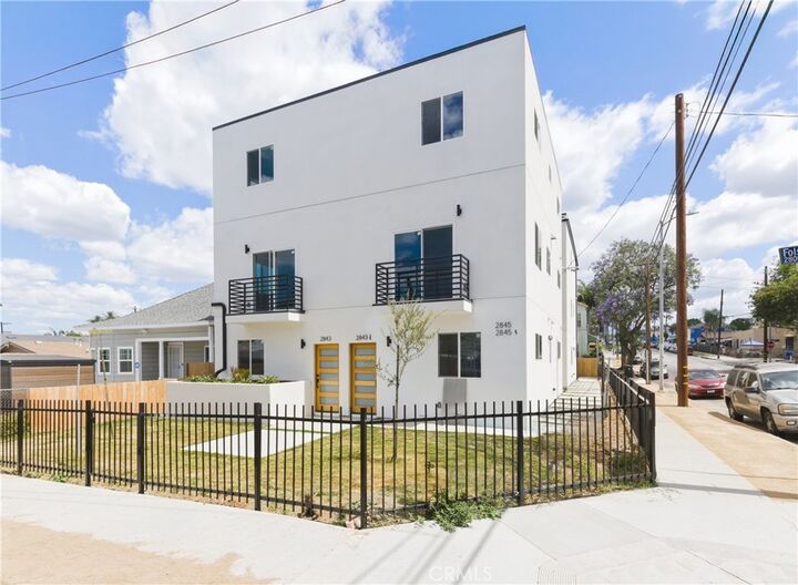 Property Photo:  2843 Folsom  CA 90033 