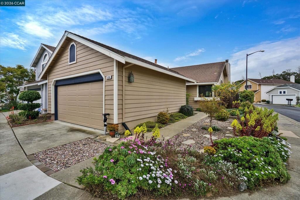 Property Photo: 1286 Clarke Ln CA 94502