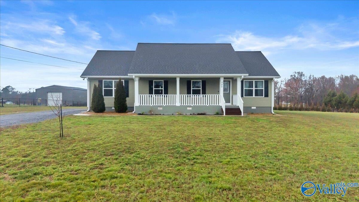 Property Photo: 125 County Road 1033 AL 35968