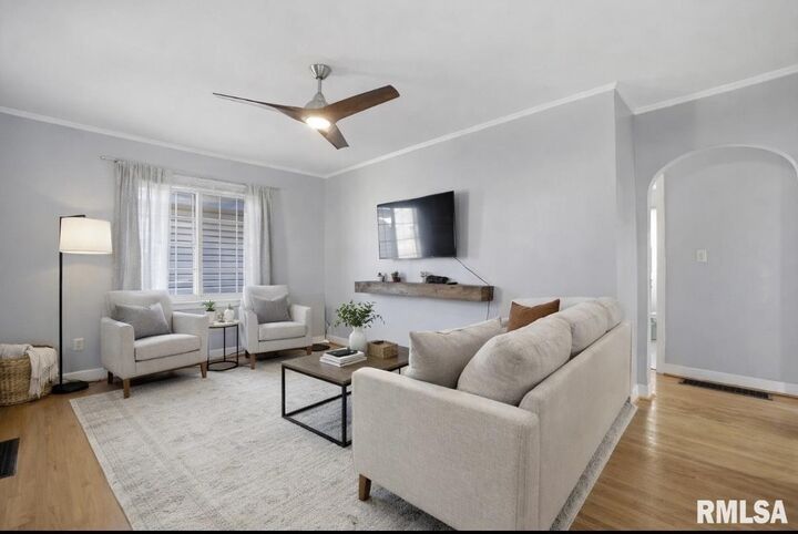 Property Photo: 3124 N Isabell Avenue IL 61604