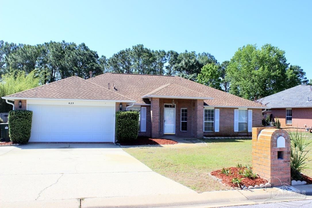 Property Photo:  625 Downhaul Dr  FL 32507 