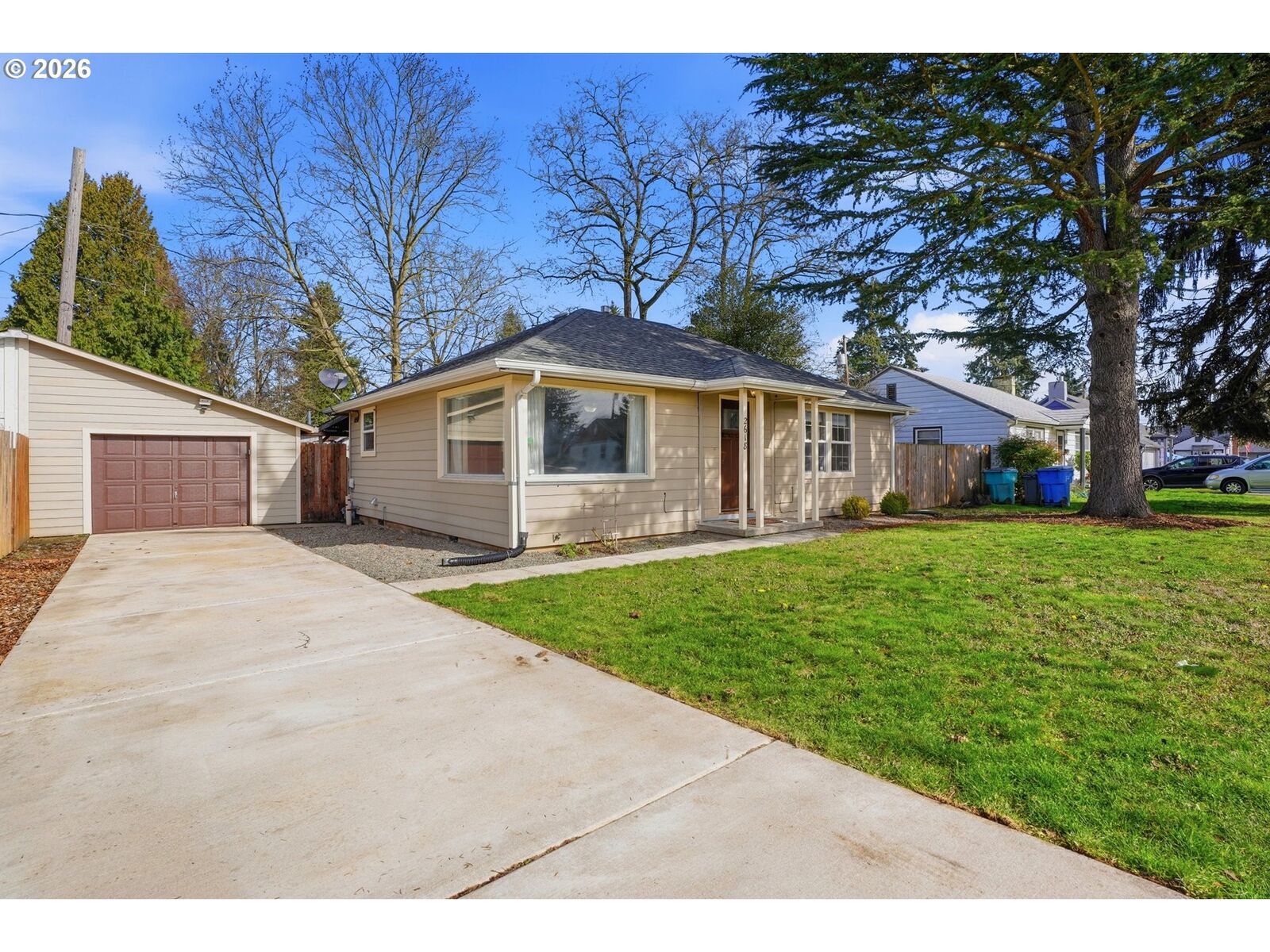 Property Photo:  2618 E 26th St  WA 98661 