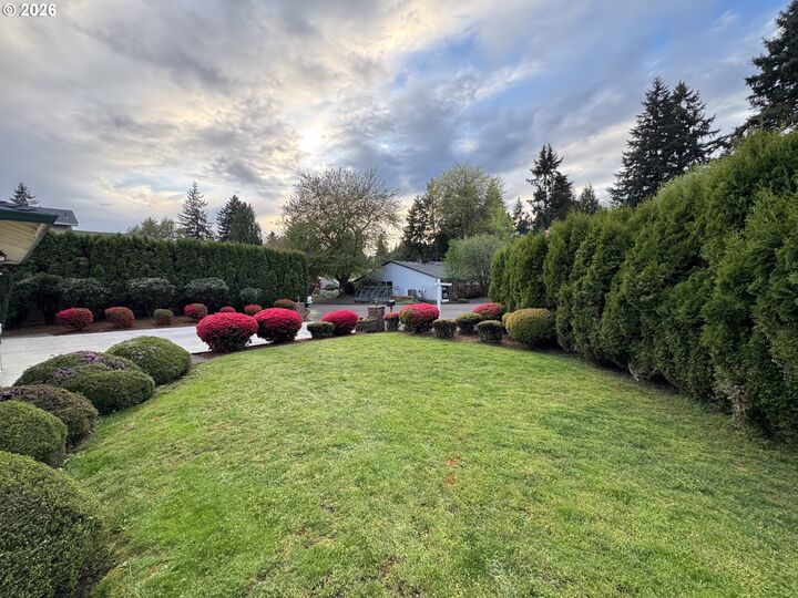 Property Photo:  1015 NW 123rd Cir  WA 98685 