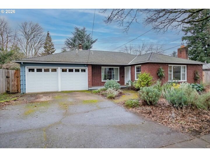 Property Photo:  1770 D St NE  OR 97301 