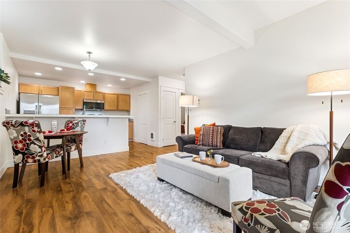 Property Photo:  5907  40th Avenue SW B  WA 98136 