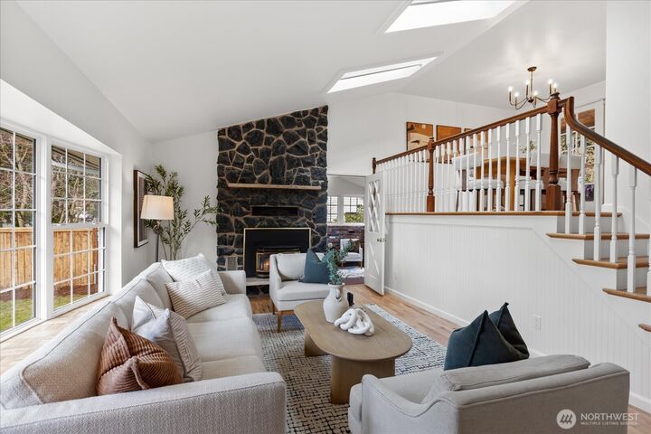 Property Photo:  17925  72nd Avenue W  WA 98026 