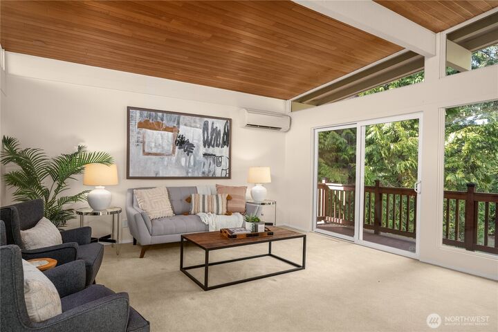 Property Photo: 8416 SE 36th Street WA 98040