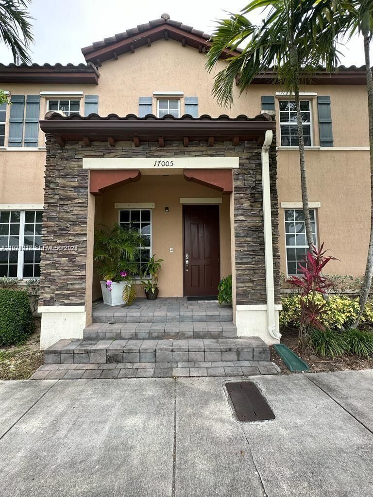 Property Photo:  17005 SW 96th St Main  FL 33196 