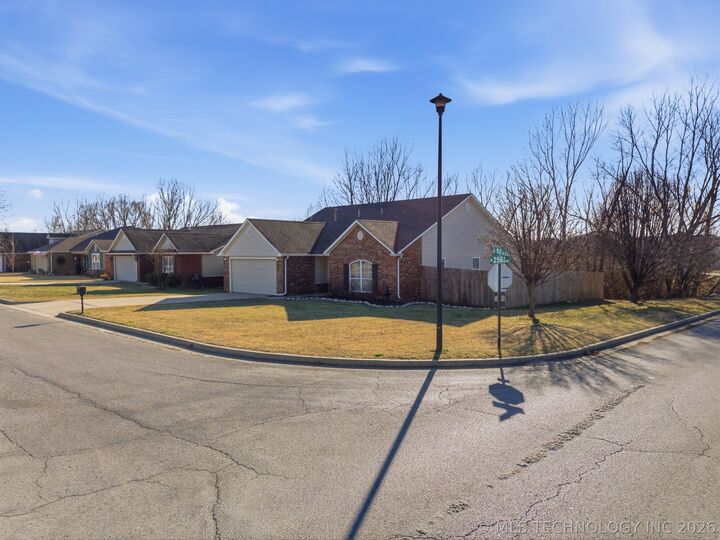 Property Photo:  9214 S 256th  OK 74014 
