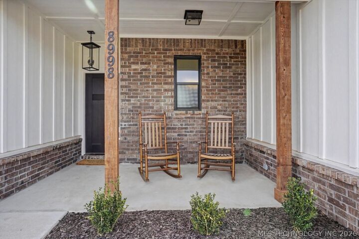 Property Photo:  8998 E 163rd Street S  OK 74008 