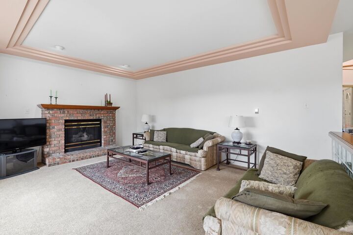 Property Photo: 8 Greystone Place BC V3H 4T5