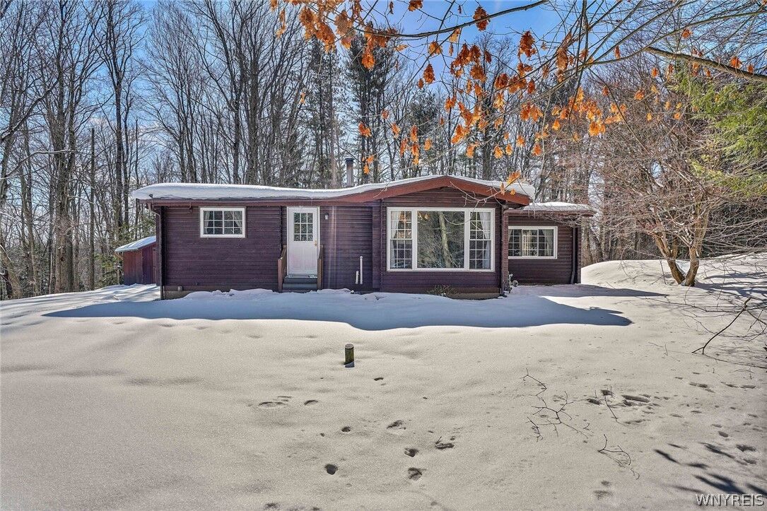Property Photo: 13357 Ward Road NY 14080