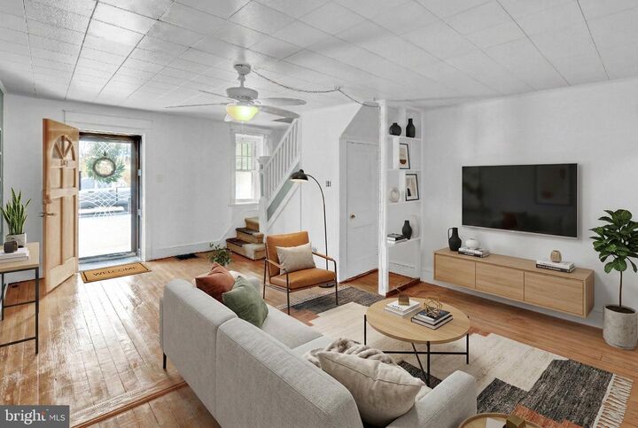 Property Photo: 647 S Franklin Street PA 17602