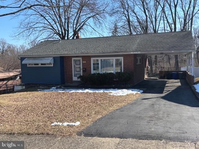 Property Photo:  2213 S Lee Lane  PA 19014 