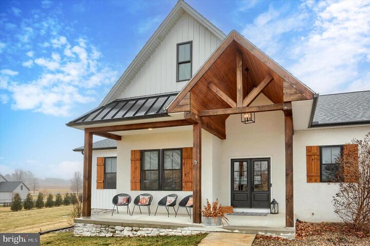 Property Photo:  23 Peyton Drive  PA 17015 