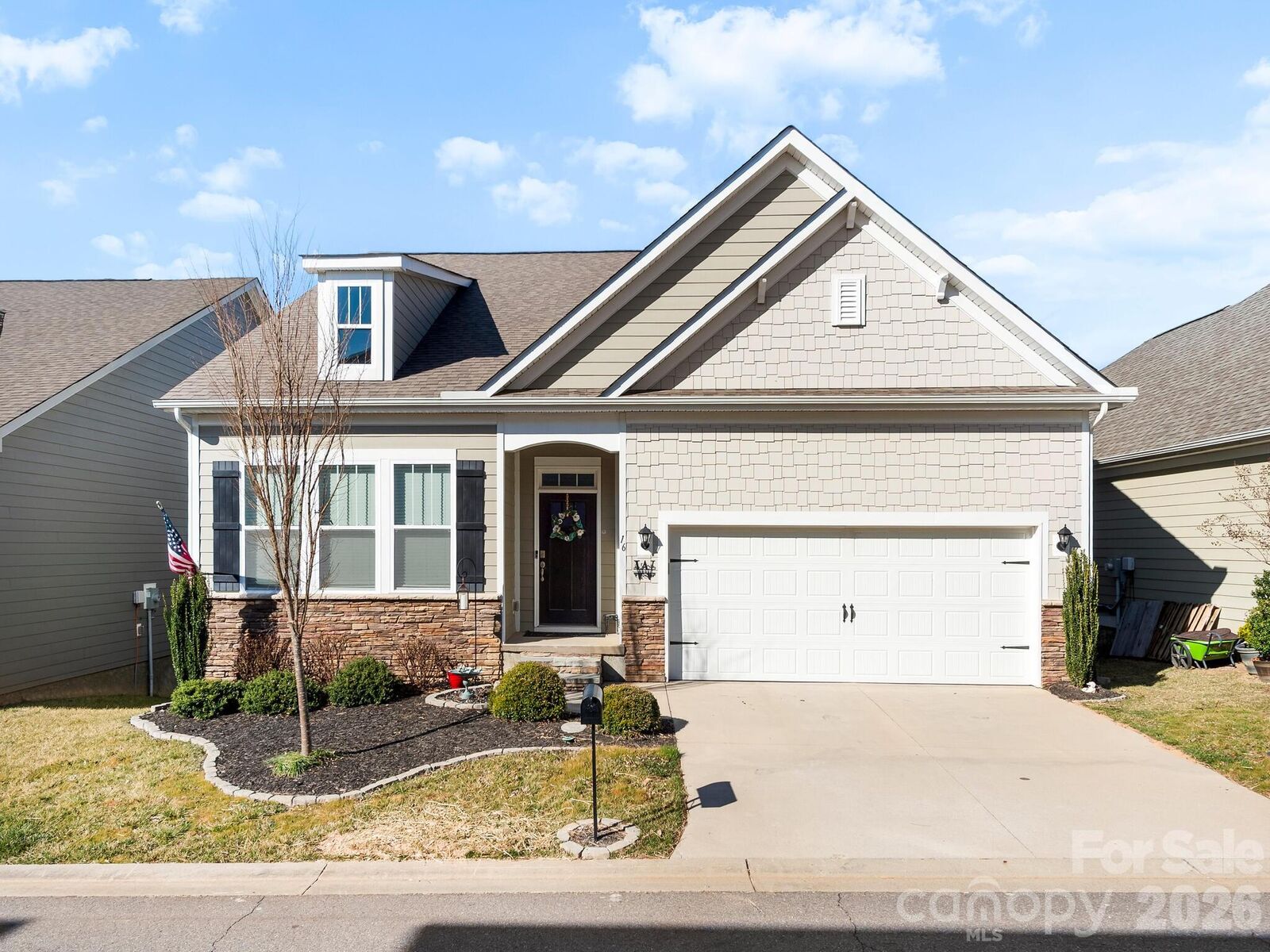 Property Photo: 16 Southern Way Lane NC 28748