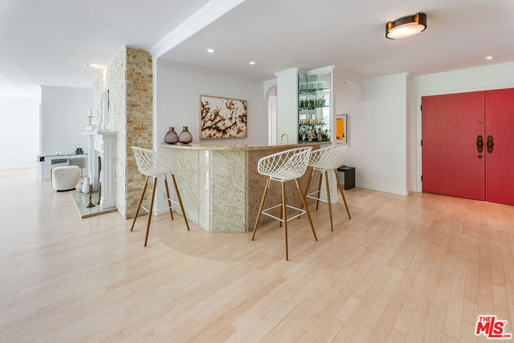 Property Photo:  339 N Palm Dr  CA 90210 