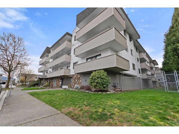 Property Photo:  9175 Mary Street 105  BC V2P 4H7 