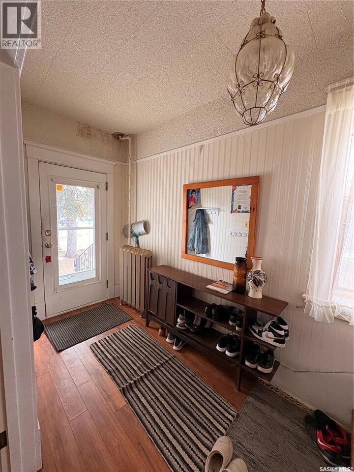 Property Photo:  1102 Grafton Avenue  SK S6H 3S5 