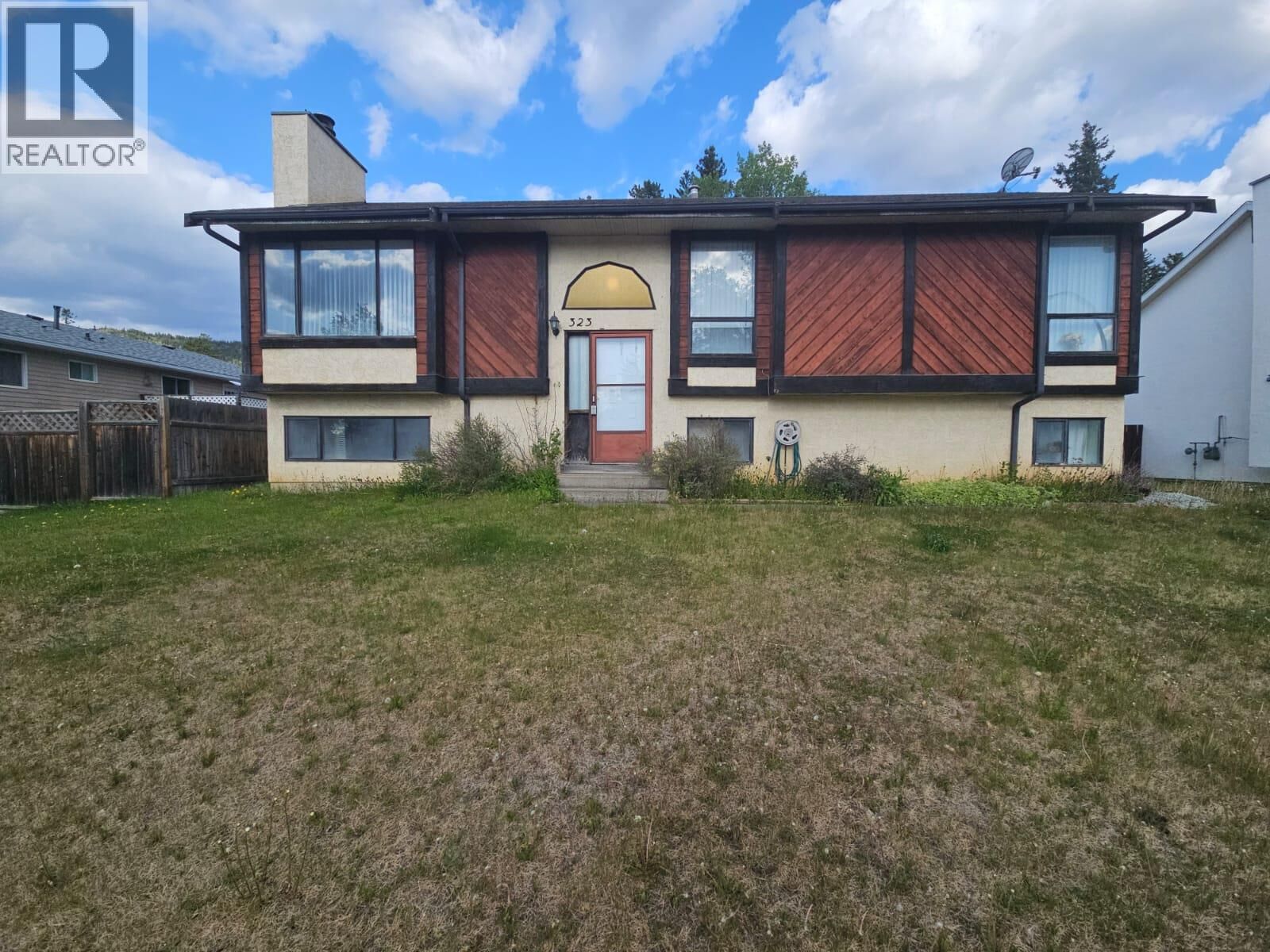 Property Photo:  323 Cottonwood Avenue  BC V0C 2W0 