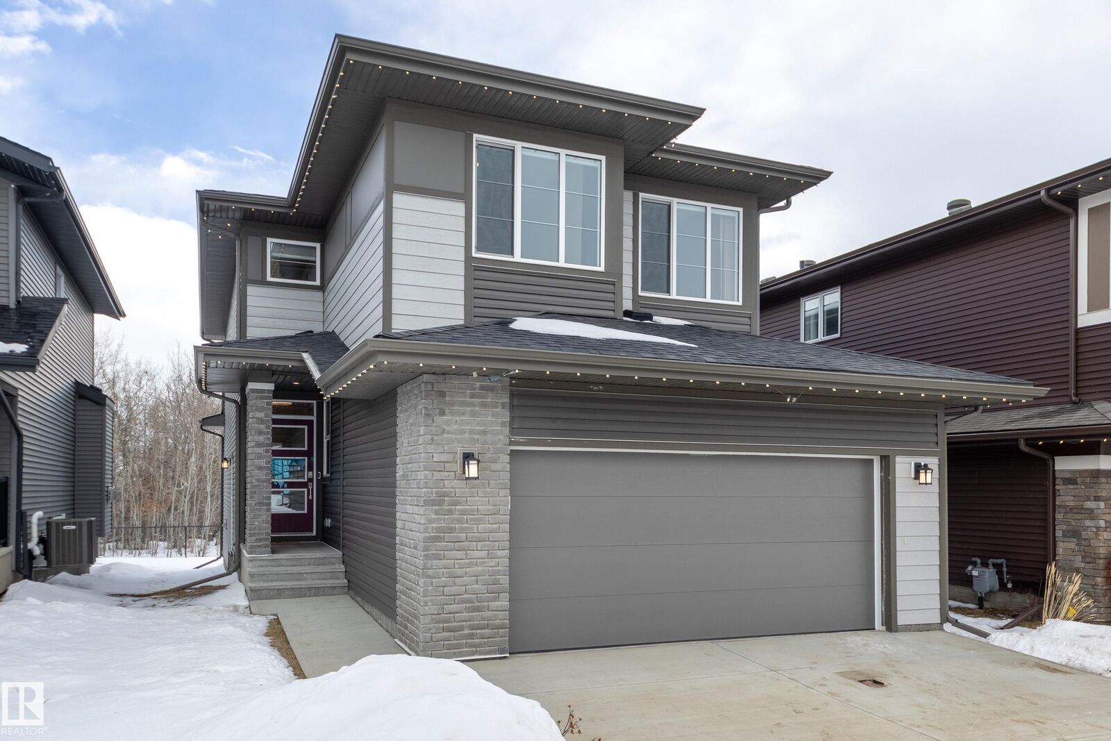 Property Photo:  17423 7 Street NE  AB T5Y 4E7 