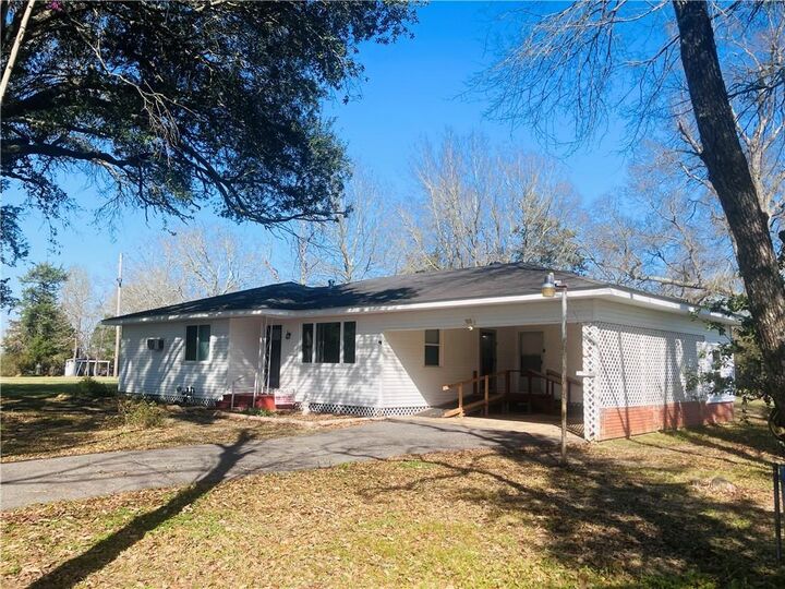 Property Photo:  459 John Dauzat Road  LA 71351 